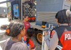 Peduli-Pengungsi,-Polda-NTT-Sediakan-Air-Bersi-dan-Makanan-Siap-Saji-di-Lokasi-Bencana-Flotim