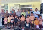 Kapolda-NTT-Apresiasi-Aksi-Sosial-Polsek-Rote-Barat,-Bagikan-Perlengkapan-Sekolah-untuk-Siswa-SD-Inpres-Oenitas-dan-SD-Negeri-Manggis