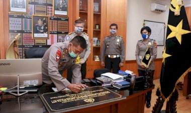 Kapolda-NTT-Resmikan-Gedung-Pelayanan-BPKB