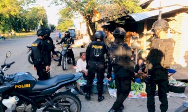 Cegah-Kriminalitas-Di-Bulan-Ramadhan,Team-Seguni-Polres-Lembata-Laksanakan-Patroli-Di-Pasar
