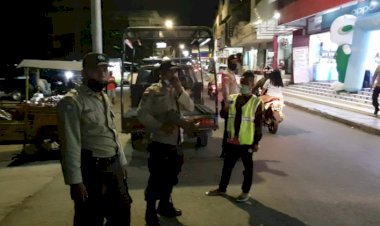 Cegah-Virus-Corona,-Bhabinkamtibmas-Polsek-Kelapa-Lima-Berikan-Imbauan-Kepada-Warga-Agar-Tetap-Jaga-Kesehatan-dan-Kebersihan