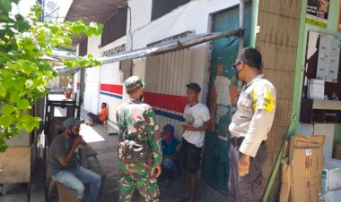 Bhabinkamtibmas-Bersama-Babinsa-Tangkal-Virus-Corona-Dengan-Memberikan-Himbauan-Kepada-Warga-Binaan-Agar-Tetap-Menggunakan-Masker