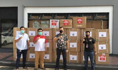 Di-Tengah-Pandemi-Covid-19,-Polda-NTT-Dapat-Bantuan-APD-Dari-Perhimpunan-Indonesia-Tionghoa-Jakarta