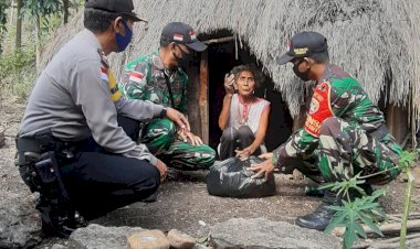 Bentuk-Peduli-Pade,ik-Covid--19,-TNI-Polri-TTU-Beri-Paket-Sembako-Pada-Masyarakat