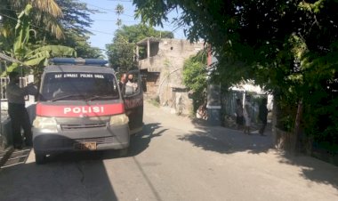 Gunakan-Mobil-Penerangan-Satbinmas-Polres-Sikka-Lakukan-Sosialisasi-Cegah-Penyebaran-Virus-Corona