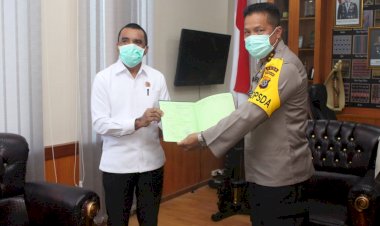 Kapolda-NTT-Terima-Sertifikat-Lahan-Seluas-156.400-meter-persegi-Guna-Pembangunan-Mapolres-Sabu-Raijua