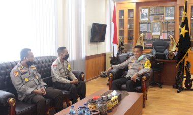 Kapolda-NTT-Sambut-Bripka-Arsilinus-Lentar-Penerima-Penghargaan-Polisi-Berprestasi-dari-Kapolri