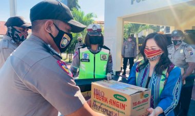 Dukung-Pelaksanaan-Tugas-di-Tengah-Covid-19,Bhayangkari-Cabang-Belu-Beri-Bekal-Kesehatan-Kepada-Personil-Polri