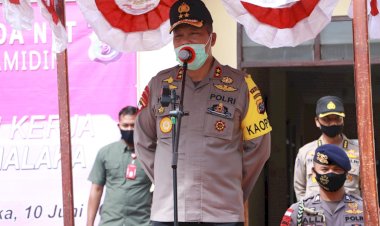 Cek-Kesiapan-Pemberlakuan-New-Normal,-Kapolda-NTT-Pimpin-Apel-di-Polres-Malaka