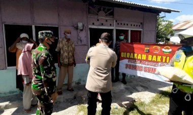 Kapolres-Sumba-Timur-dan-Dandim-Serahkan-Bantuan-Beras-Kepada-Warga-Kurang-Mampu