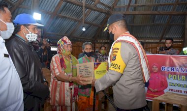 Cek-Kesiapan-New-Normal-di-Polres-TTS,-Kapolda-NTT-Beri-Bantuan-APD-dan-Sembako-kepada-Masyarakat-Fatumnasi