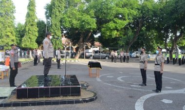 Kapolres-Sikka-Pimpin-Sertijab-Kasat-Lantas