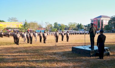 Di-Hari-Bhayangkara-ke-74,-Sebanyak-741-Personel-Polda-NTT-Diberikan-Kenaikan-Pangkat-Setingkat-Lebih-Tinggi