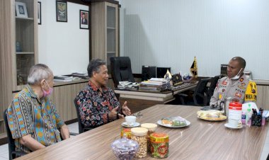 Wakapolda-NTT-Terima-Audiens-Ketua-IKAS-dan-Tua-Adat-Sumba