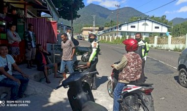 Satlantas-Polres-Manggarai-Terus-Edukasi-Masyarakat-Untuk-Patuhi-Protokol-Kesehatan