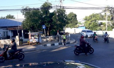 Satlantas-Polres-Kupang-Kota-Ajak-Warga-Patuhi-Penggunaan-Helm-dan-Masker-Serta-Tertib-Berlalulintas