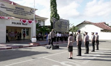 Kapolres-Belu-Pimpin-Upacara-Kenaikan-Pangkat-Reguler-Personil-Polres-Belu-dan-Subden-II-Yon-A-Pelopor-Brimob-Belu