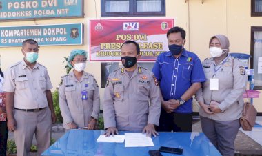 Tim-DVI-Biddokkes-Polda-NTT-Kembali-Berhasil-Mengidentifikasi-Satu-Jenazah-Korban-Laka-Laut-KM.Kasih-25