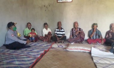 Hadiri-Acara-Syukuran-Permandian,-Bhabinkamtibmas-Golo-Sampaikan-Ini-pada-Warga