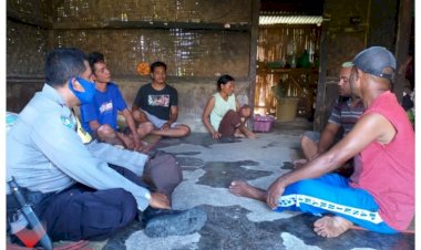 Di-Era-New-Normal-Bhabinkamtibmas-Desa-Pondo-Polsek-Lembor-Gencar-Beri-Imbauan-Kepada-Warga