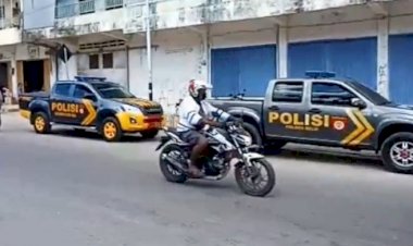 Samapta-Polres-Belu-Imbau-Warga-Pasar-Lama-Jalani-Kebiasaan-Baru-dengan-Protokol-Kesehatan