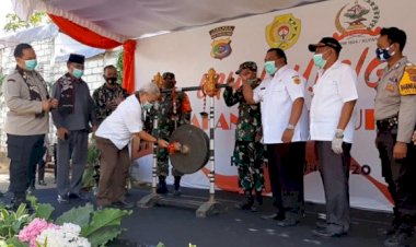 Kapolres-Kupang-Kota-Dampingi-Wakil-Walikota-Kupang-Launching-Kelurahan-Tangguh-Liliba