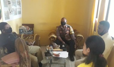 Adaptasi-Kebiasaan-Baru,-Bripka-Yahya-T.-Weni-Sambangi-Kantor-Kelurahan-Roworena