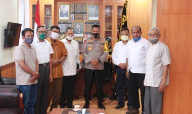 Kapolda-NTT-Terima-Kunjungan-Silaturahmi-dari-Pengurus-Dewan-Masjid-Kota-Kupang