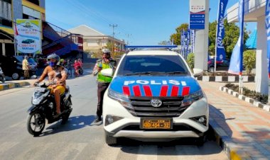 Penling-di-Jalur-Ini,-Sat-Lantas-Polres-Belu-Ajak-Masyarakat-Tertib-Berlalu-Lintas-dan-Patuhi-Protokol-Kesehatan