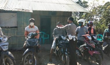 Sambangi-Komunitas-Ojek,-Bripka-Lalu-Sosialisasikan-Taat-Berlalu-Lintas-Hingga-Pilkada-Damai