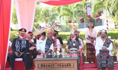 Kapolda-NTT-Hadiri-Upacara-Peringatan-Hari-Ulang-Tahun-Kemerdekaan-Republik-Indonesia-yang-ke-75