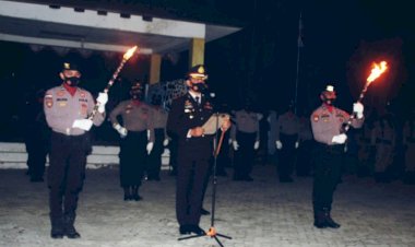 Kapolres-Pimpim-Apel-Kehormatan-dan-Renungan-Suci-di-TMP-Umbu-Ndawa-Kareuk