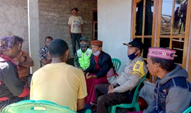 Imbau-Warganya-Pakai-Masker,-TNI-Polri-Bersama-Kepala-Desa-Lakukan-Sambang