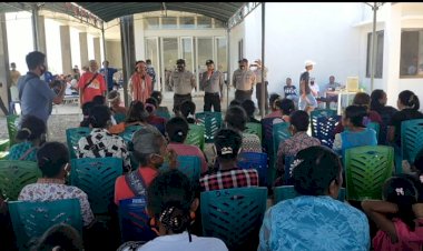 Pengamanan-Pendaftaran-Balon-Kepala-Daerah,-Anggota-Polres-Belu-Imbau-Massa-Pendukung-Patuhi-3M