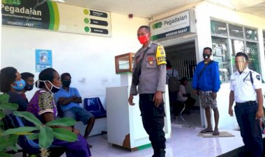 Cegah-Penyebaran-Covid---19,-Jajaran-Bhabinkamtibmas-Polres-Sumba-Barat-Daya-Rutin-Laksanakan-Penyuluhan-Di-Desa-Binaannya