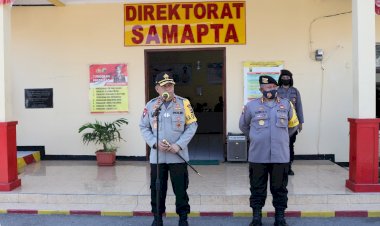 Kapolda-NTT-Irjen-Pol.-Drs.-Lotharia-Latif,-S.H.,-M.Hum.-Cek-Kesiapan-Operasional-Ditsamapta-Polda-NTT