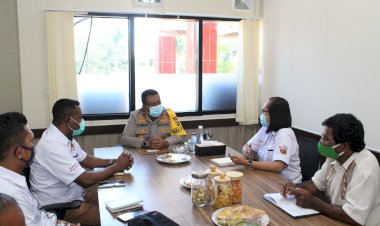 Wakapolda-NTT-Terima-Audiens-Dari-Komisi-Informasi-Provinsi-NTT
