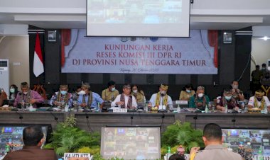 Komisi-III-DPR-RI-Melakukan-Pertemuan-Dengar-Pendapat-Bersama-Kapolda-NTT,-Kejati-NTT-dan-Kepala-BNN-NTT-di-Mapolda-NTT
