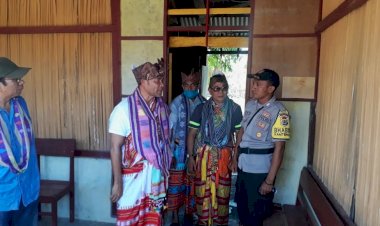 Mantap,-Kapospol-Dapat-Bantuan-Renovasi-Kantor-Pospol-Barate-dari-Gubernur-NTT