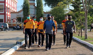 Jaga-Imun-Tubuh,-Kapolda-NTT-Olahraga-Bersama-Personil-Polda-NTT