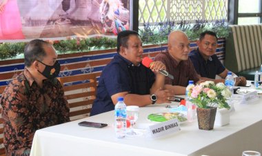 Wakapolda-NTT-Harapkan-Personel-Polres-Sumba-Barat-Daya-Berkerja-Dengan-Disiplin,-Dedikasi-dan-Prestasi