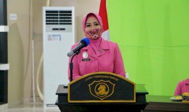 Ibu-Asuh-Polwan-Polda-NTT-Gelar-Tatap-Muka-dengan-Polwan-Jajaran-Polda-NTT-Melalui-Sarana-Zoom-Meeting