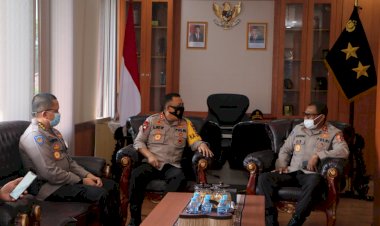 Kapolda-NTT-Sambut-Hangat-Kedatangan-Kadivhubinter-Polri-di-Mapolda-NTT