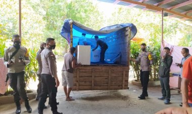 Personel-Polres-TTU-Kawal-Ketat-Pendistribusian-Logistik-Pilkada-Bupati-dan-Wakil-Bupati-TTU