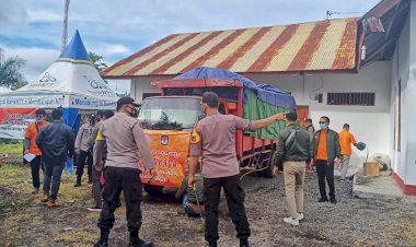 Logistik-Pilkada-Didistribusi,-Personel-Polres-Ngada-Lakukan-Pengawalan-dan-Pengamanan