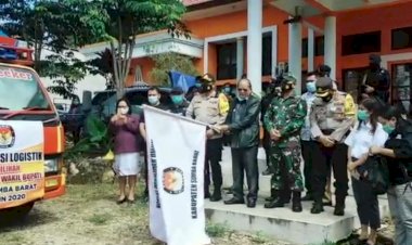 Kapolres-Sumba-Barat-Kerahkan-340-Personel-Gabungan-untuk-Kawal-Distribusi-Logistik-ke-6-Kecamatan-pada-267-TPS