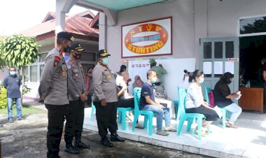 Wakapolda-NTT-Pantau-Langsung-Pelaksanaan-Pengamanan-Pemungutan-Suara-di-Kota-Bajawa