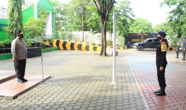 Wakapolda-NTT-Pimpin-Apel-Pelepasan-BKO-Brimob-Nusantara