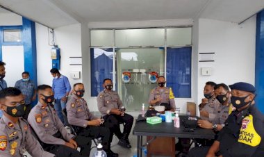 Rapat-Pleno-Rekapitulasi-Tingkat-Kabupaten,-Kapolres-Sumba-Timur-dan-Pamatwil-Lakukan-Pengawasan