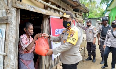 Kapolres-TTS-Pimpin-Baksos--Polri-Peduli-Covid-19